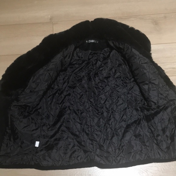 Adorable warm and cozy fur and wool blend jacket - Picture 5 of 5